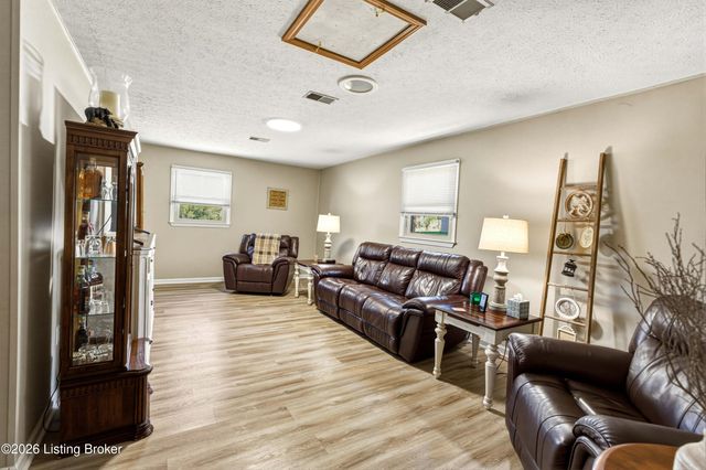 4980 New Hope Rd, New Haven, KY 40051