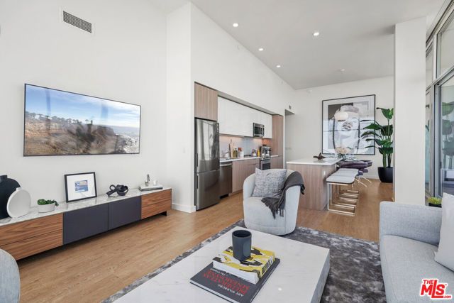 11750 Wilshire Boulevard 3402, Los Angeles, CA 90025