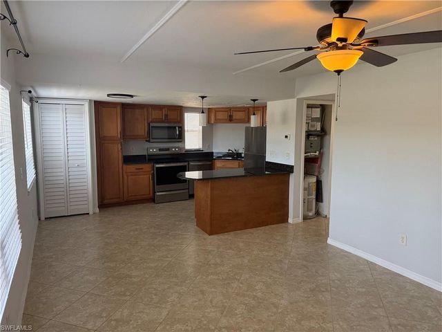 5031 SW 16th PL 101, Cape Coral, FL 33914