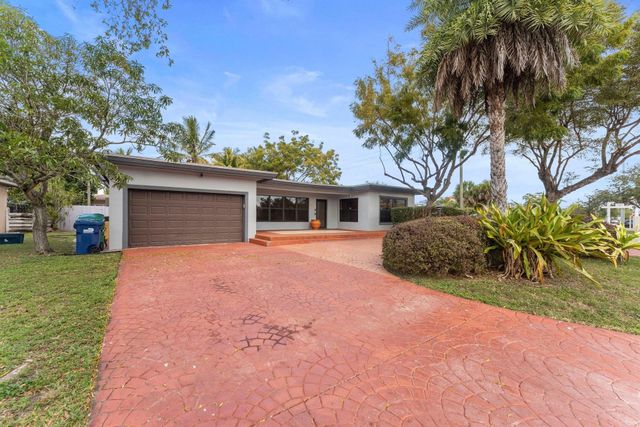 795 NE 165th Street, Miami, FL 33162