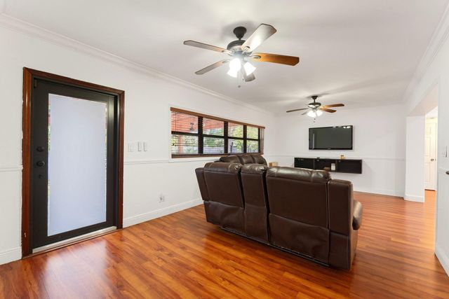 795 NE 165th Street, Miami, FL 33162