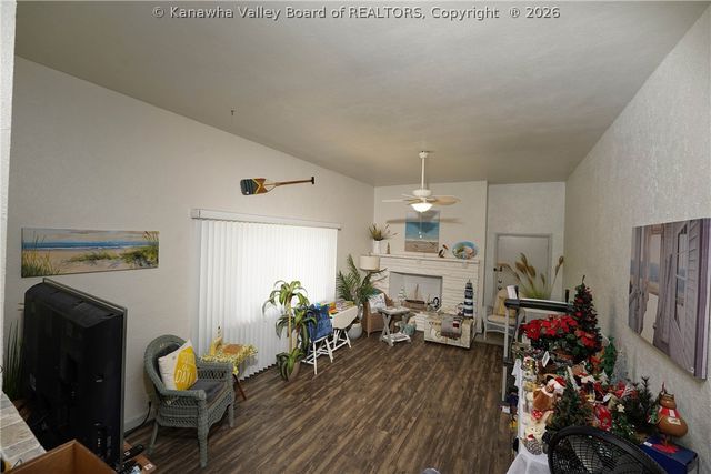 900 Scenic Drive, Charleston, WV 25311