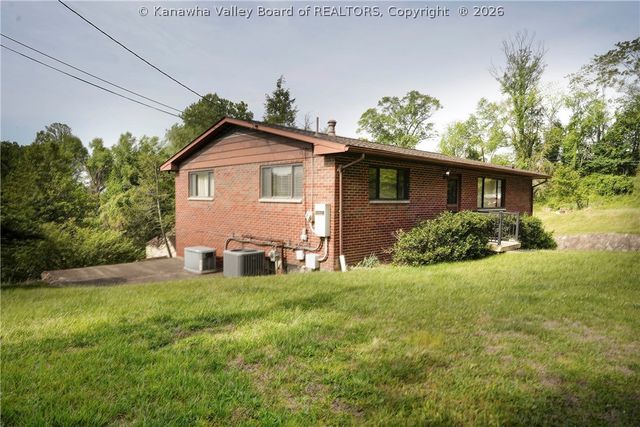 900 Scenic Drive, Charleston, WV 25311