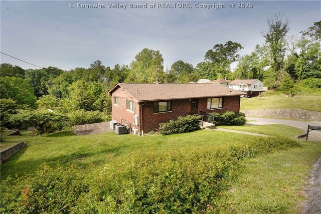 900 Scenic Drive, Charleston, WV 25311