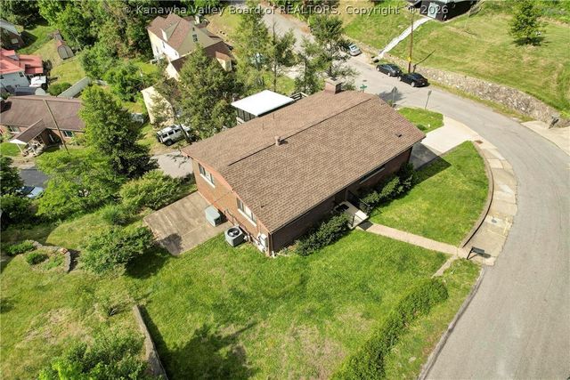 900 Scenic Drive, Charleston, WV 25311