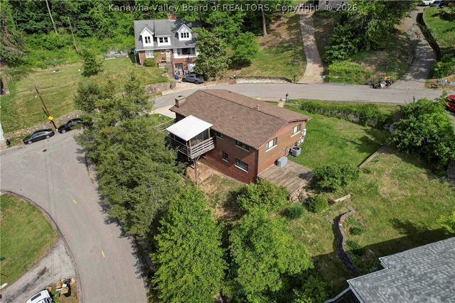 900 Scenic Drive, Charleston, WV 25311