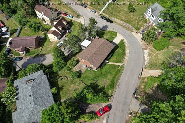 900 Scenic Drive, Charleston, WV 25311