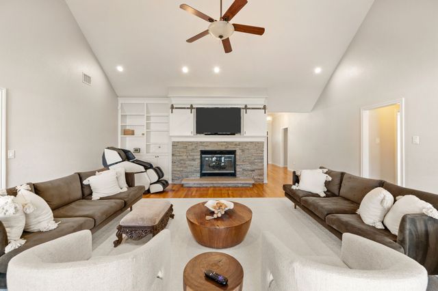 1000 Raven Bend Court, Southlake, TX 76092