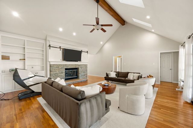 1000 Raven Bend Court, Southlake, TX 76092