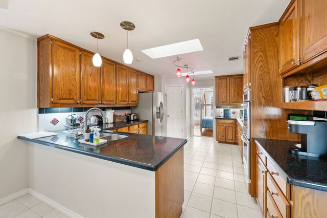 1000 Raven Bend Court, Southlake, TX 76092