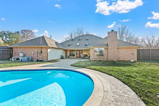 1000 Raven Bend Court, Southlake, TX 76092