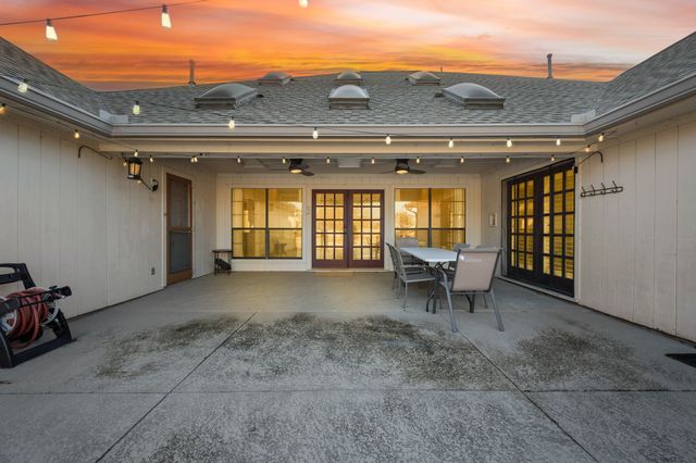 1000 Raven Bend Court, Southlake, TX 76092