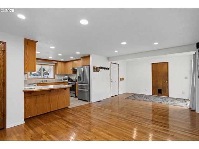 11720 PARTLOW Rd, Oregon City, OR 97045