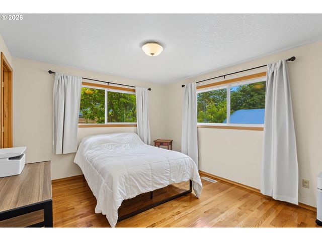 11720 PARTLOW Rd, Oregon City, OR 97045