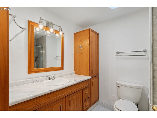 11720 PARTLOW Rd, Oregon City, OR 97045