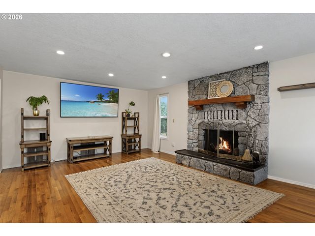 11720 PARTLOW Rd, Oregon City, OR 97045