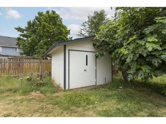 11720 PARTLOW Rd, Oregon City, OR 97045