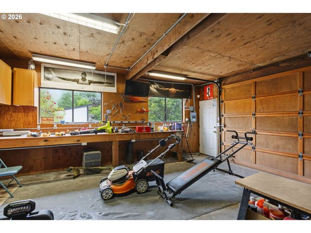 11720 PARTLOW Rd, Oregon City, OR 97045