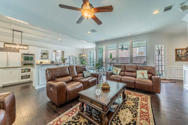 5120 Ambergate Lane, Dallas, TX 75287