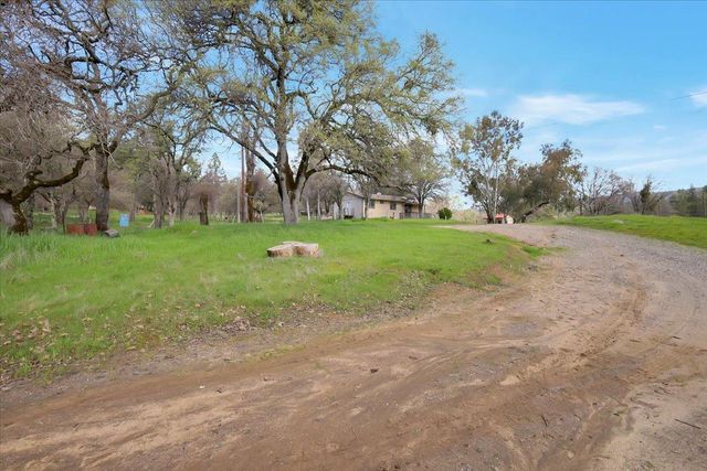 10447 Texas Hill Rd, Dobbins, CA 95935