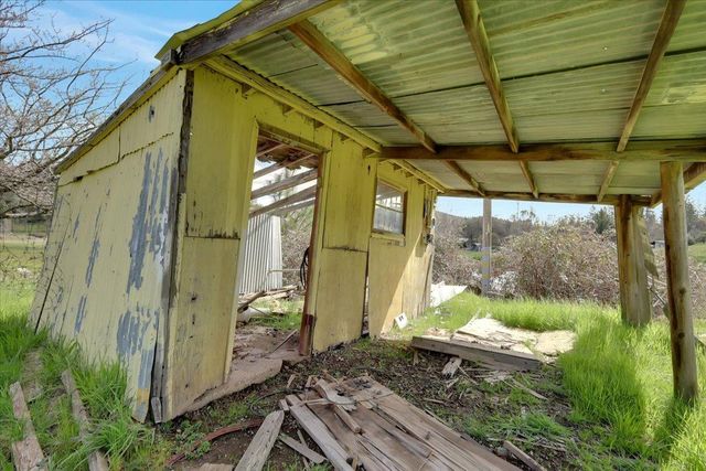 10447 Texas Hill Rd, Dobbins, CA 95935