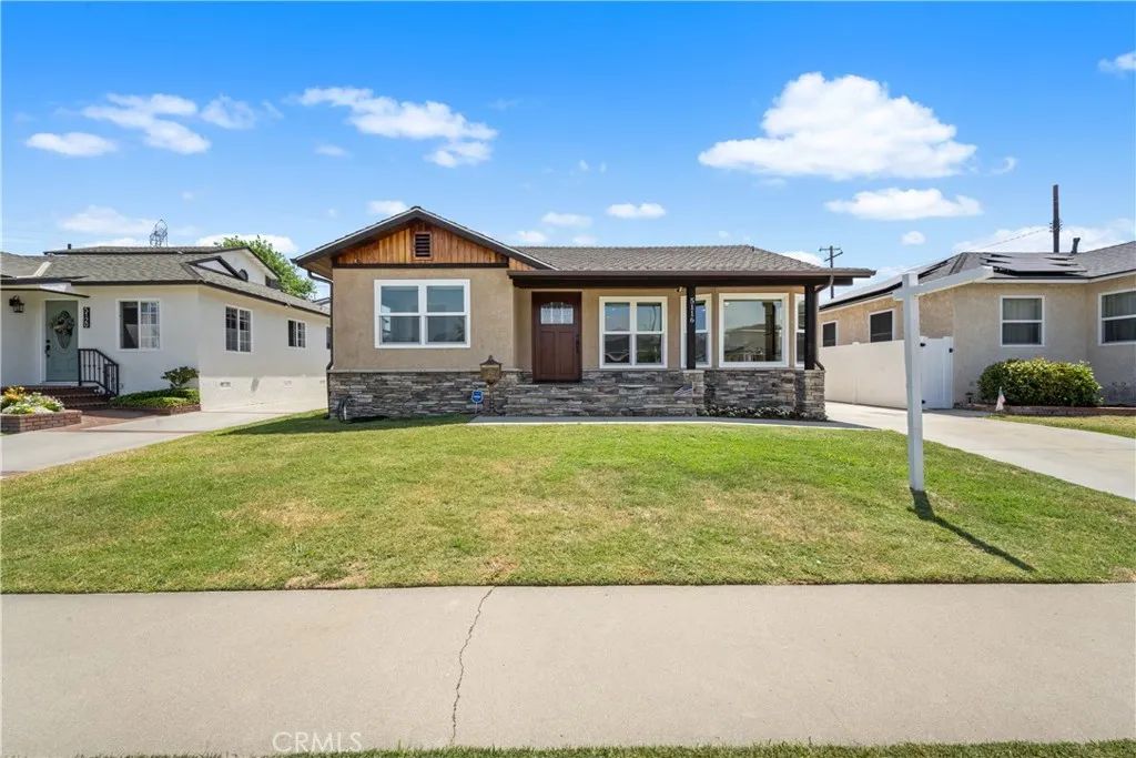 Image 3 of property listing at 5116 Faust Avenue, Lakewood, CA 90713