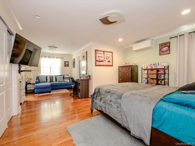 2182 Baylis Avenue, Elmont, NY 11003