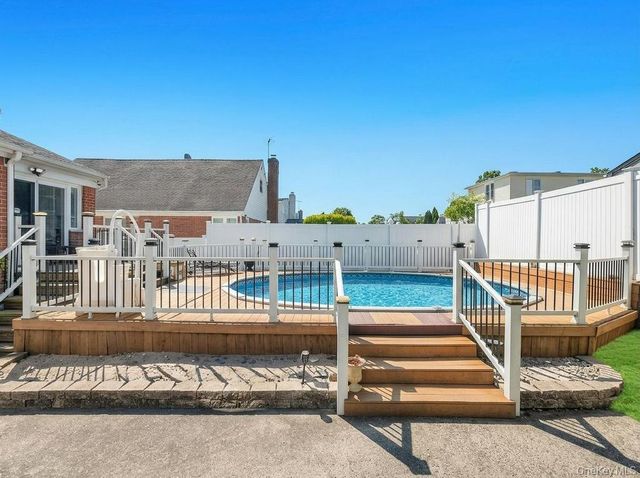 2182 Baylis Avenue, Elmont, NY 11003