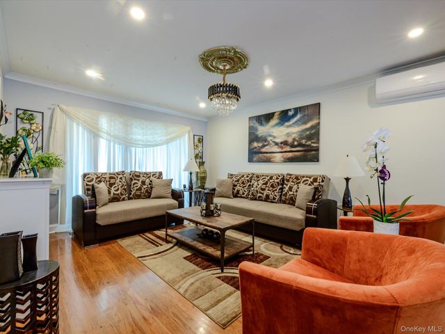 2182 Baylis Avenue, Elmont, NY 11003