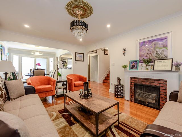 2182 Baylis Avenue, Elmont, NY 11003
