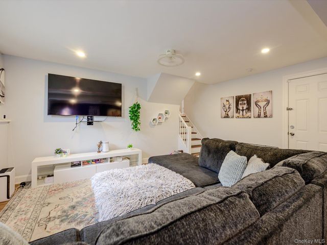 2182 Baylis Avenue, Elmont, NY 11003