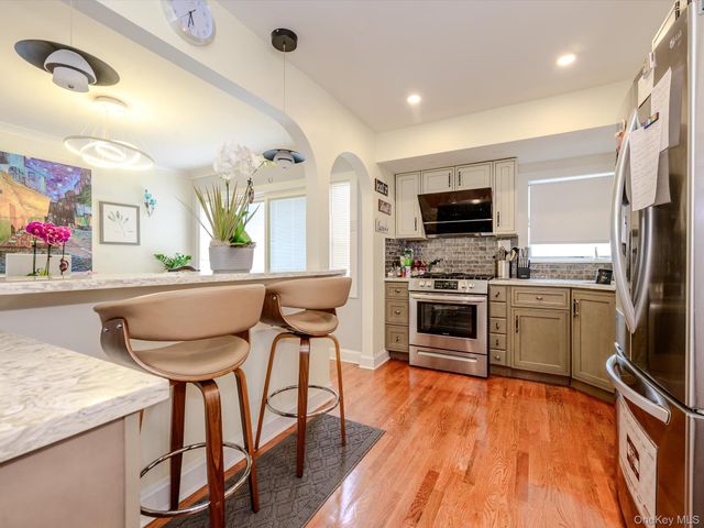 2182 Baylis Avenue, Elmont, NY 11003