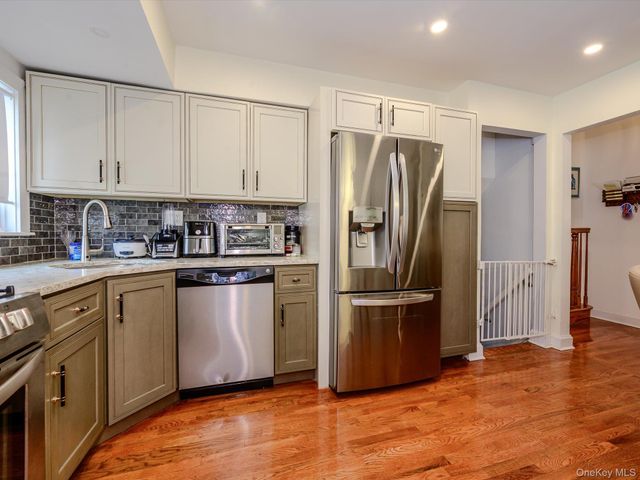 2182 Baylis Avenue, Elmont, NY 11003
