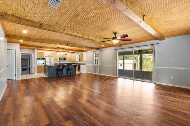 206 W MIRROR LAKE DRIVE, Fruitland Park, FL 34731
