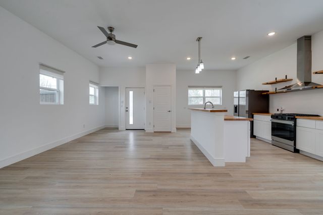 2323 Douglas Avenue, Dallas, TX 75219