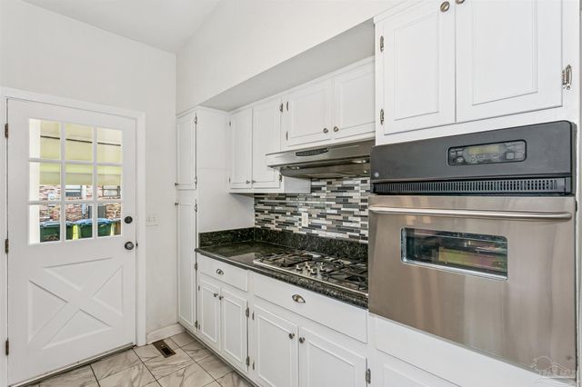 204 Poinciana Dr, Gulf Breeze, FL 32561