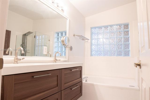 16410 Sapphire Bnd, Weston, FL 33331