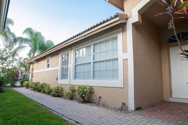 16410 Sapphire Bnd, Weston, FL 33331