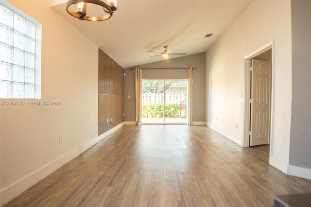 16410 Sapphire Bnd, Weston, FL 33331