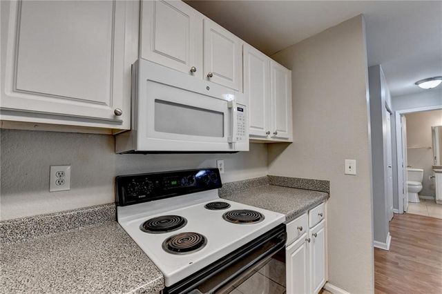 3655 Habersham Road APT 311, Atlanta, GA 30305