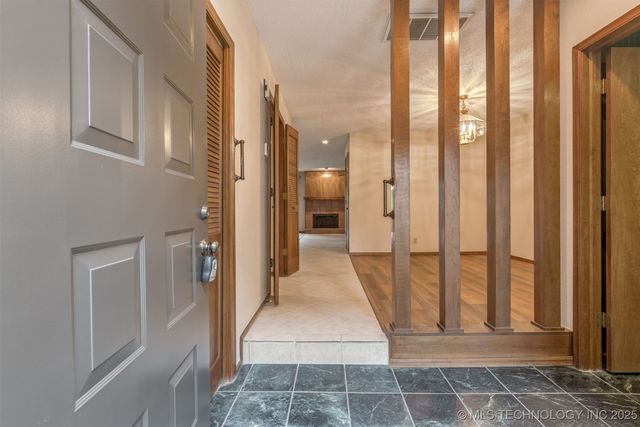 8484 S College Avenue 72, Tulsa, OK 74137