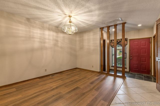 8484 S College Avenue 72, Tulsa, OK 74137