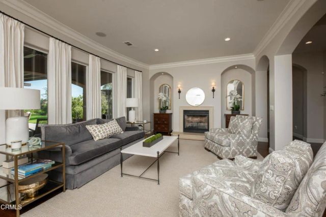 2006 Brighton Park Drive, Bakersfield, CA 93311