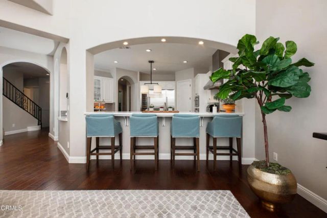 2006 Brighton Park Drive, Bakersfield, CA 93311