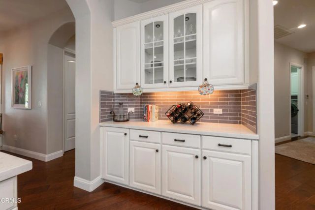 2006 Brighton Park Drive, Bakersfield, CA 93311