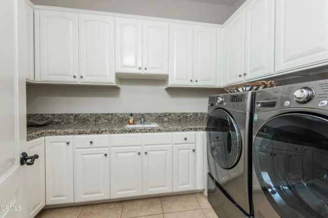 2006 Brighton Park Drive, Bakersfield, CA 93311