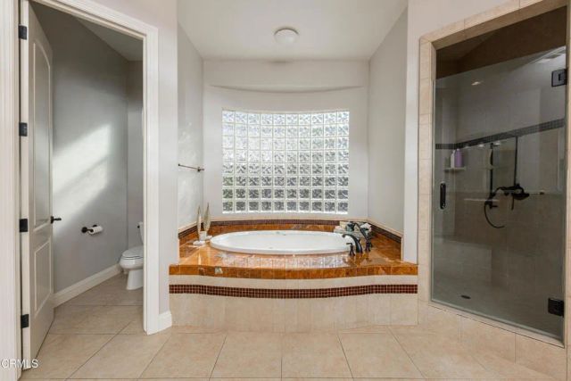 2006 Brighton Park Drive, Bakersfield, CA 93311