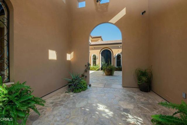 2006 Brighton Park Drive, Bakersfield, CA 93311