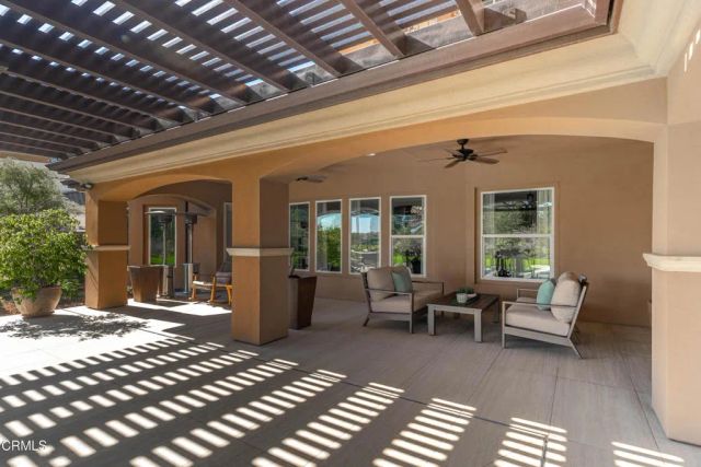 2006 Brighton Park Drive, Bakersfield, CA 93311