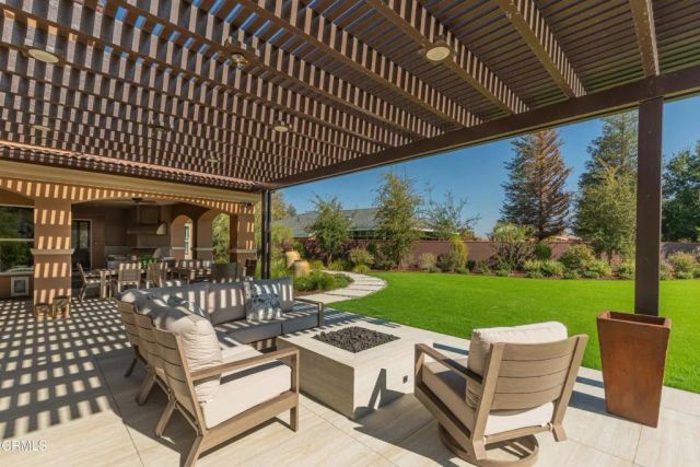 2006 Brighton Park Drive, Bakersfield, CA 93311